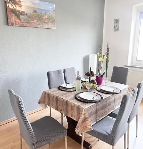 Apartment Mit Gartenzugang